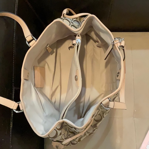 Coach purse, Signature stripe - Picture 3 of 9